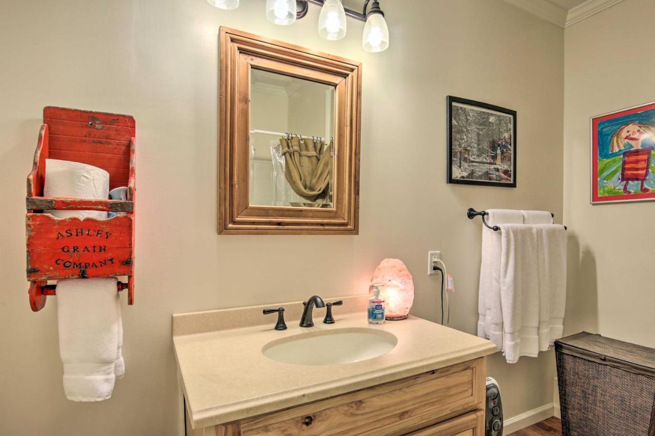 בלו רידג' Cozy And Quiet Studio With Porch, Near Scenic Railway! מראה חיצוני תמונה